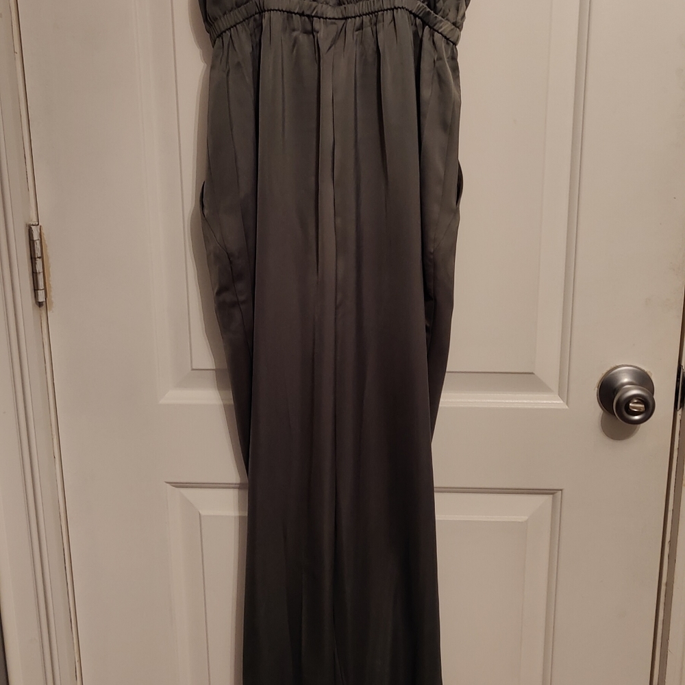 Satin olive green jumpsuit - Picture 3 of 6